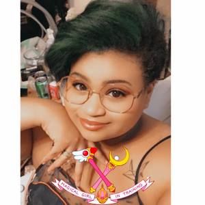 Meet your Posher, Monica